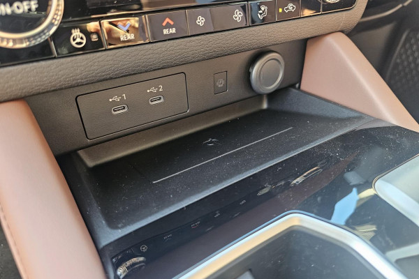 2025 Mitsubishi Outlander ZM Exceed Tourer SUV Image 16