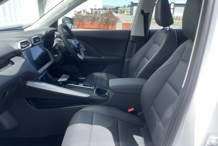 2025 MG ZS Essence 1.5PHT/3HD SUV Image 13