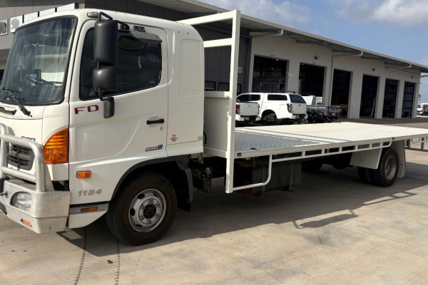2016 Hino 500 FD Tray Image 2