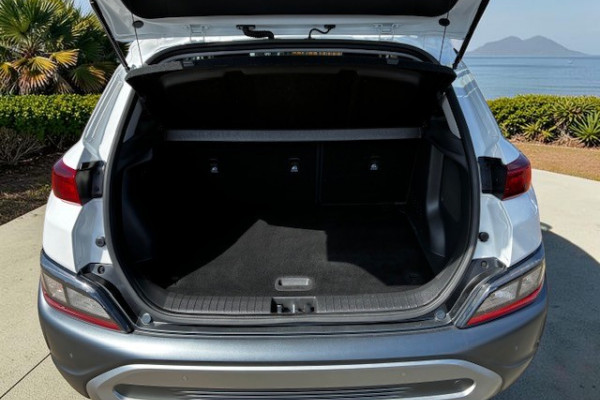 2022 Hyundai KONA OS.V4 Elite SUV Image 11