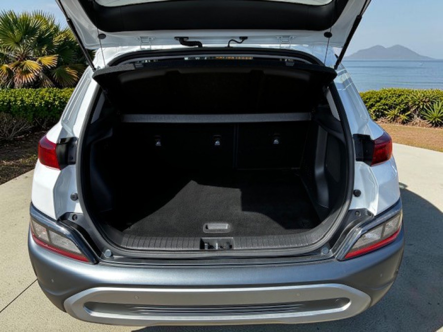 2022 Hyundai KONA OS.V4 Elite SUV Image 11