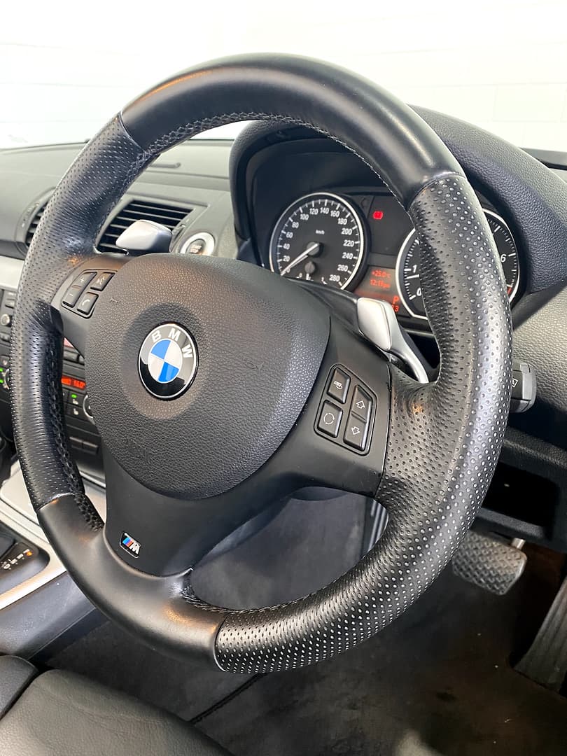 2010 BMW 1 Series E88 135i Convertible Image 9