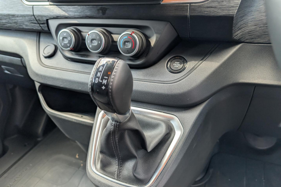 2023 Renault Trafic X82 Premium Van Image 11