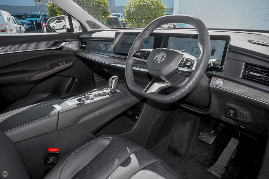 2025 MG QS IS31 Essence SUV Image 6