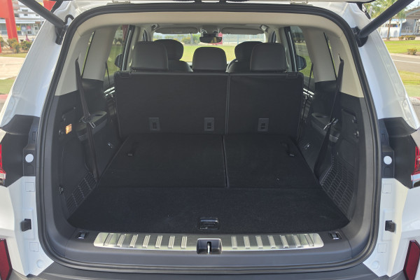 2026 MY25 LDV D90 SV9A Executive SUV Image 11