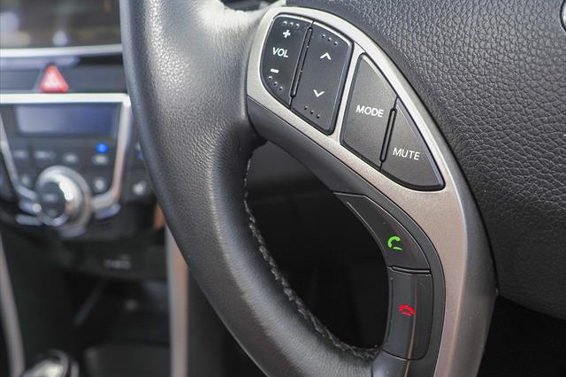 2013 Hyundai i30 GD Premium Hatch Image 12