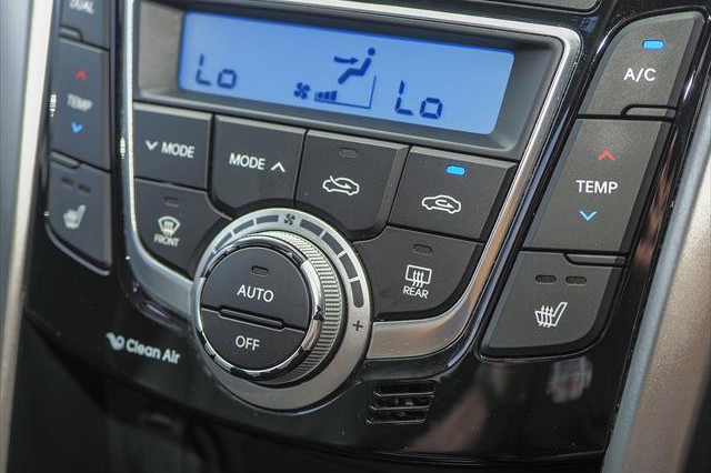 2013 Hyundai i30 GD Premium Hatch Image 14