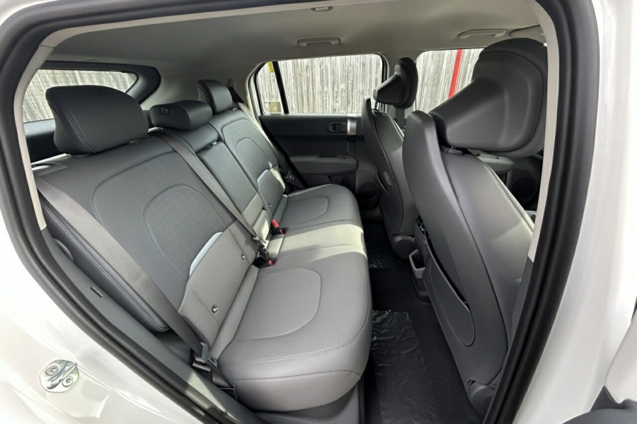 2025 Kia EV3 SV Earth SUV Image 17