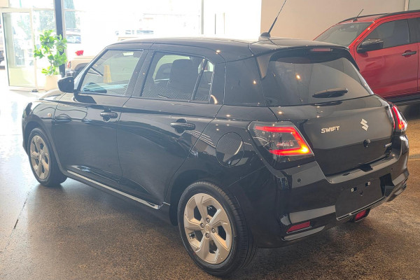 2026 Suzuki Swift UZ Hybrid Plus Hatch Image 4