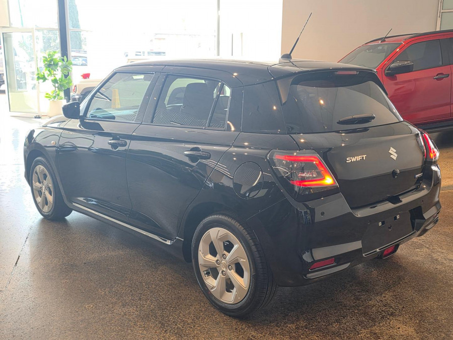 2026 Suzuki Swift UZ Hybrid Plus Hatch Image 4