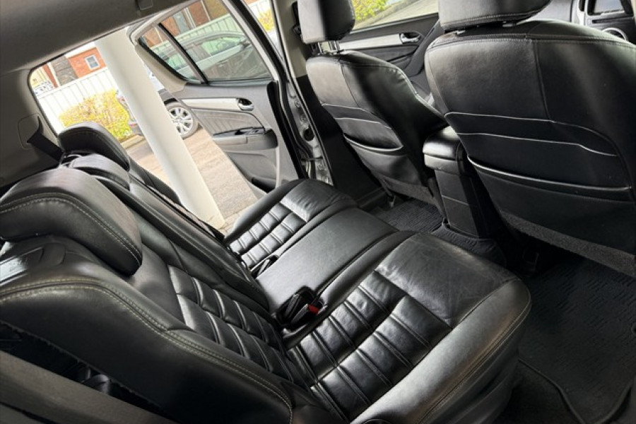 2017 Isuzu MU-X LS-T SUV Image 14