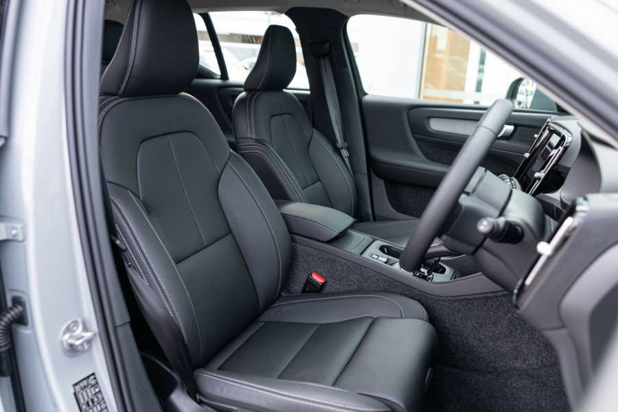 2025 MY26 Volvo XC40 XZ Plus B4 SUV Image 15