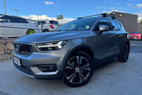 2020 Volvo XC40 XZ T4 Inscription SUV Image 2
