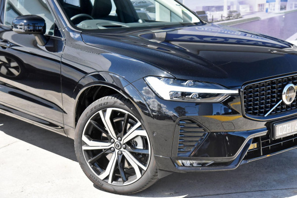 2023 Volvo XC60  Ultimate B6 Dark SUV Image 2