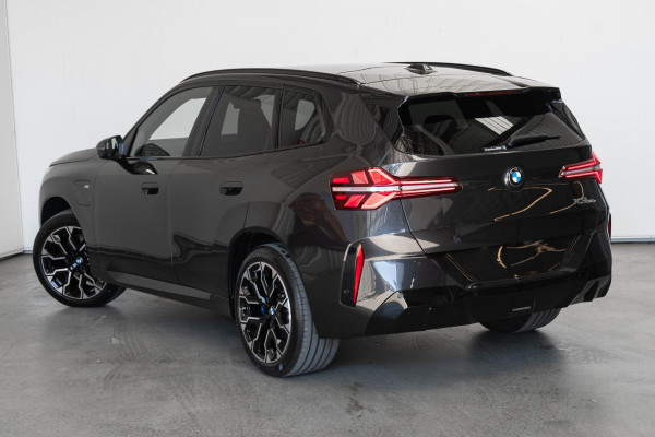 2026 BMW X3 G45 30e xDrive SUV image 2