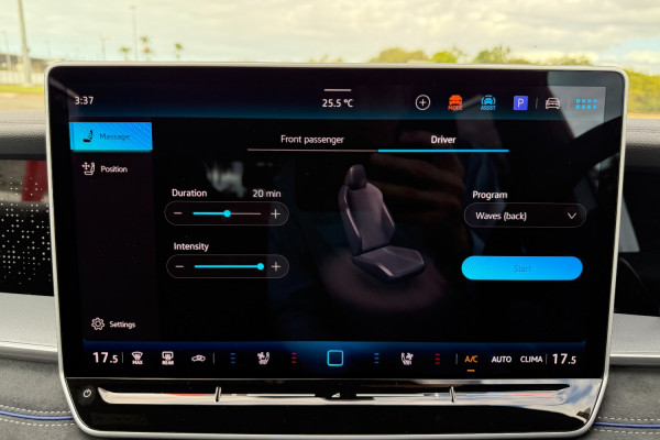 2025 MY26 Volkswagen Tayron R4 195TSI R-Line SUV Image 28