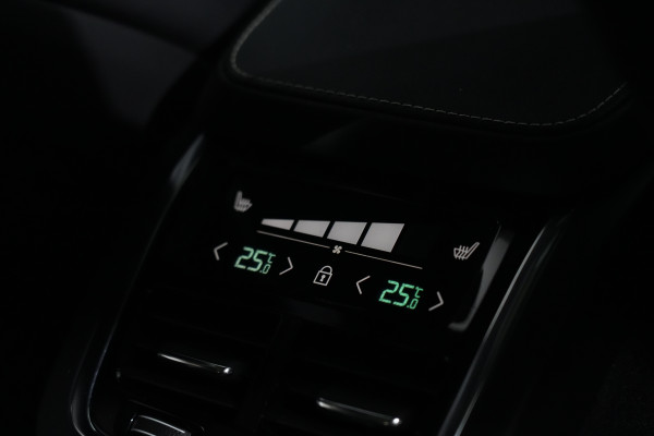 2021 MY20 Volvo XC90 L Series T8 R-Design SUV image 31