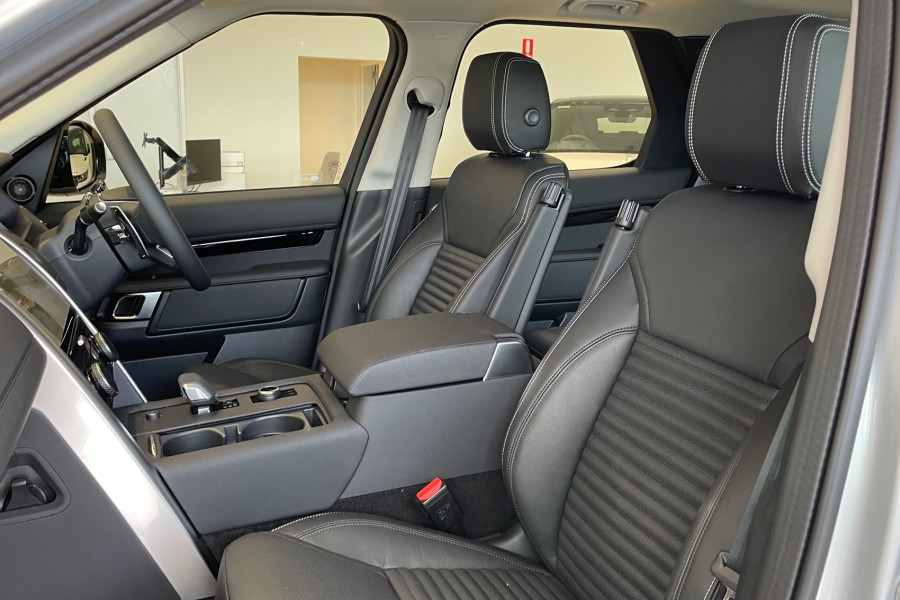 2024 Land Rover Discovery Series 5 S SUV Image 17
