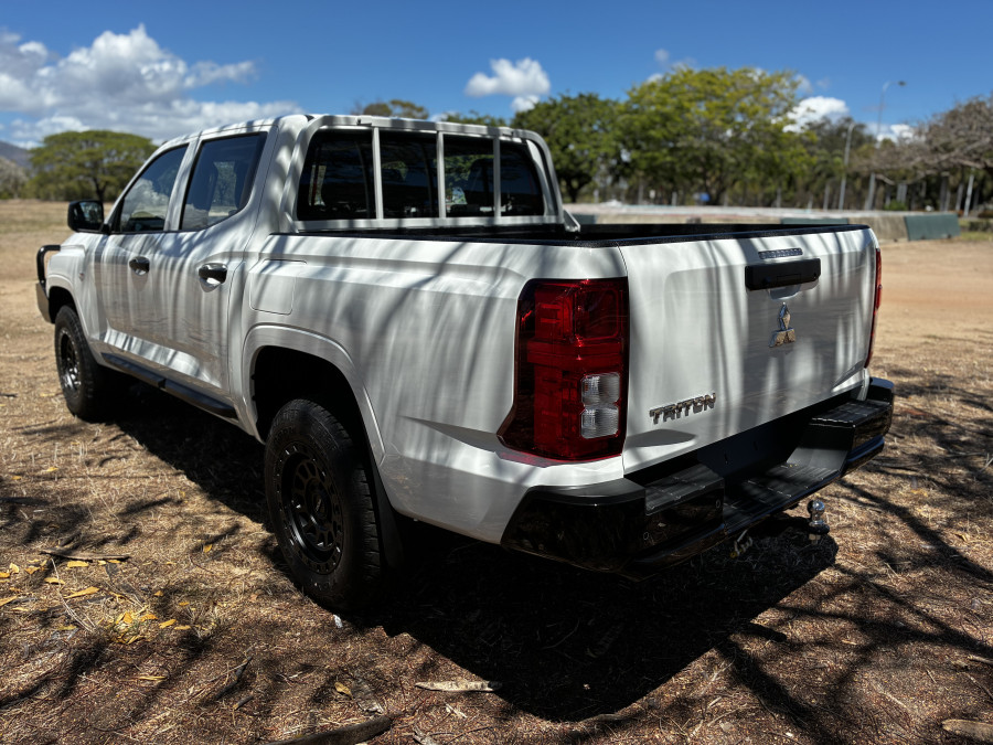 2026 Mitsubishi Triton MV GLX Ute Image 4