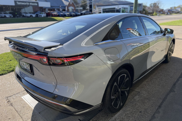 2026 Mazda 6e  E35 Atenza Hatch Image 6