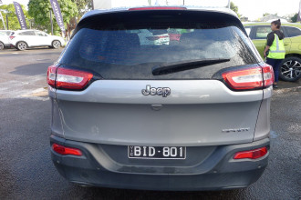2016 [THIS VEHICLE IS SOLD] image 13