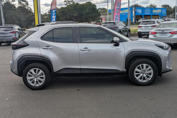 2024 Toyota Yaris Cross MXPJ10R GX SUV Image 8