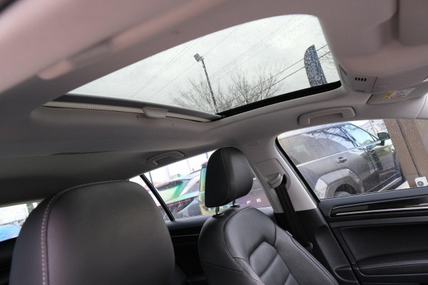 2017 MY18 Volkswagen Golf 7.5 110TSI Highline Hatch Image 8