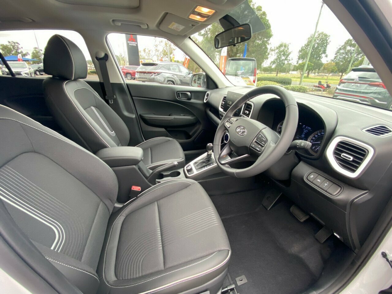 2022 Hyundai Venue QX.V4 Elite SUV Image 11