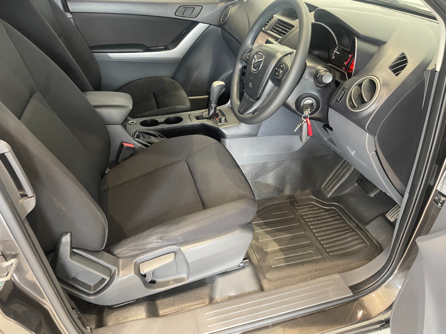 2019 Mazda BT-50 UR XT Cab Chassis Image 9