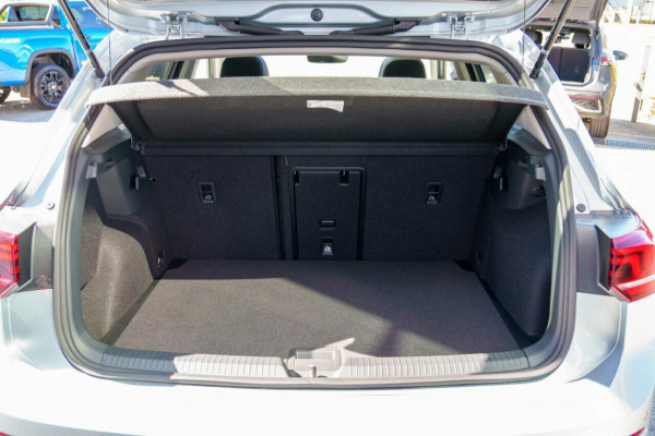 2026 Volkswagen Golf 8.5 110TSI Style Hatch Image 7