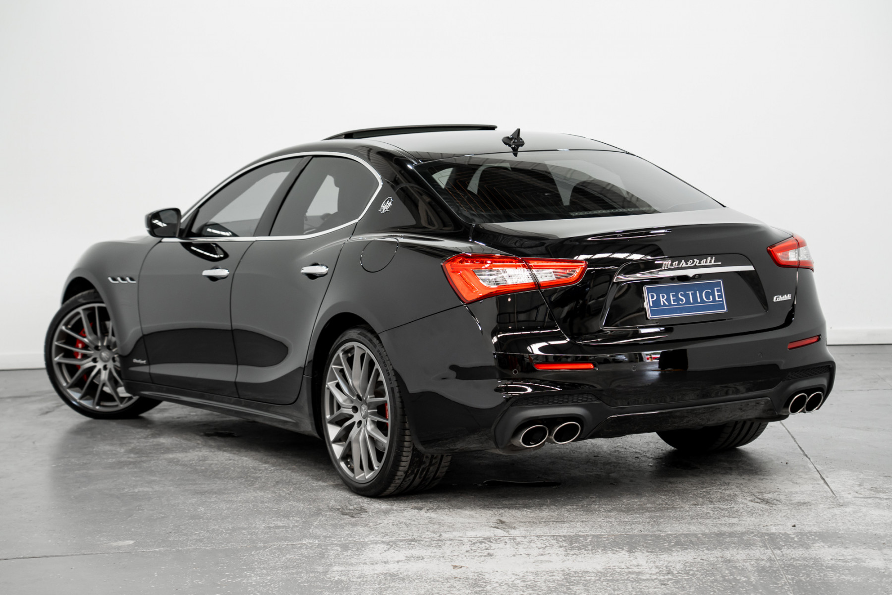 2018 Maserati Ghibli Gransport Sedan Image 9