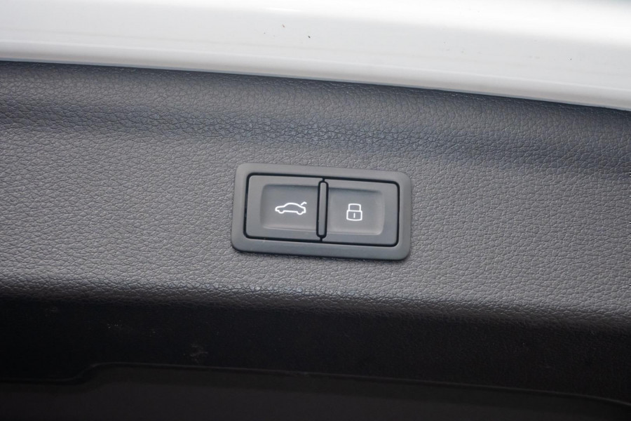 2020 MY21 Audi Q3 F3 40 TFSI S line SUV Image 22