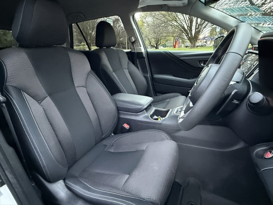 2024 Subaru Outback 6GEN AWD Touring SUV Image 11