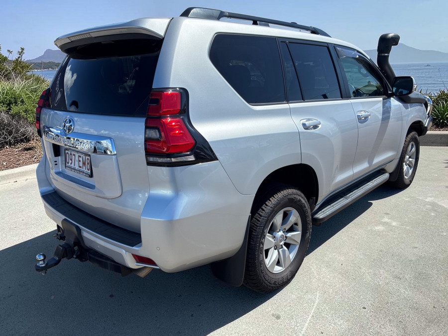 2022 Toyota LandCruiser Prado GDJ150R GXL SUV Image 3