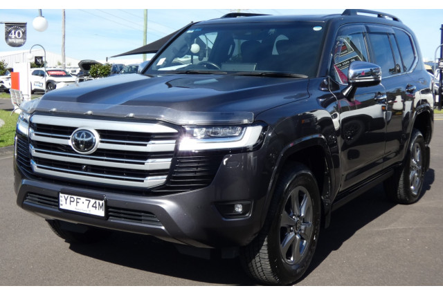 2021 Toyota LandCruiser FJA300R LC300 SAHARA 4X4 SUV Image 1