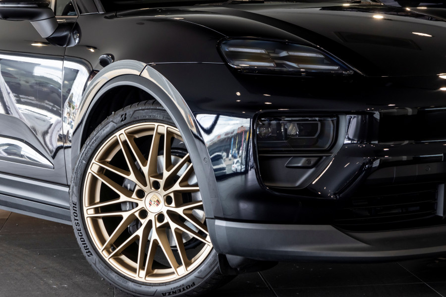 2025 [THIS VEHICLE IS SOLD]