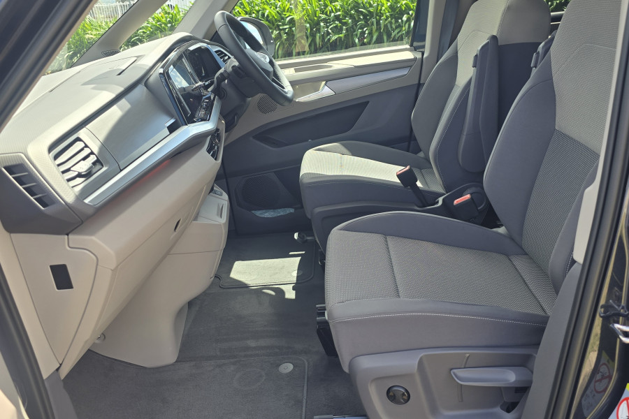 2025 Volkswagen Multivan  Life LWB People Mover Image 9