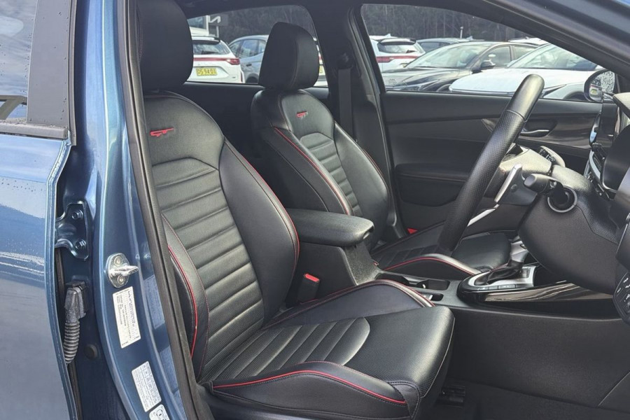 2022 Kia Cerato BD GT Hatch Image 23