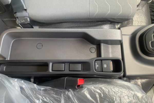 2026 Isuzu  NNR 45-150 DT C34 Cab Chassis Image 19