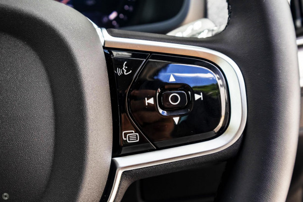 2026 Volvo XC90 L Series Ultra B5 Dark SUV Image 13