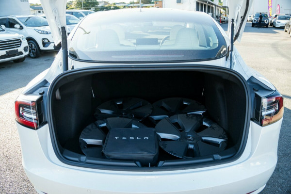 2021 Tesla Model 3  Standard Range Plus Sedan Image 8