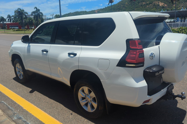 2023 Toyota LandCruiser Prado GDJ150R GXL SUV Image 5