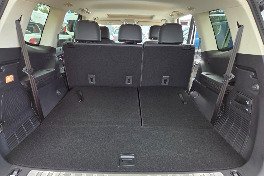 2024 LDV D90 Executive SUV Image 12