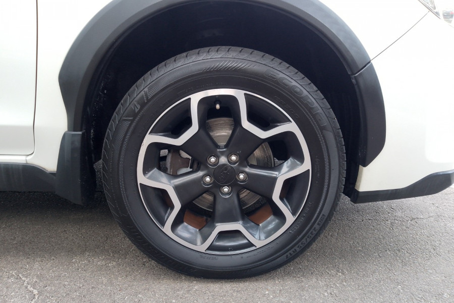 2012 Subaru XV G4-X 2.0i-L SUV Image 16