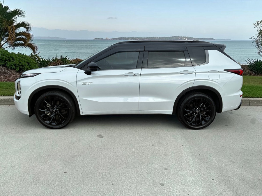 2025 MY24 Mitsubishi Outlander ZM PHEV GSR SUV Image 8