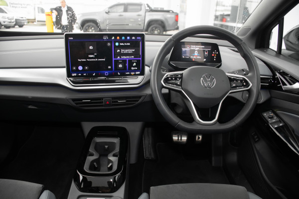 2025 Volkswagen ID. 5 E2 Pro SUV image 7