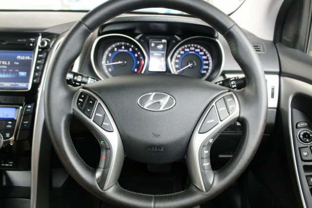 2014 [SOLD]    Mobile Image 28