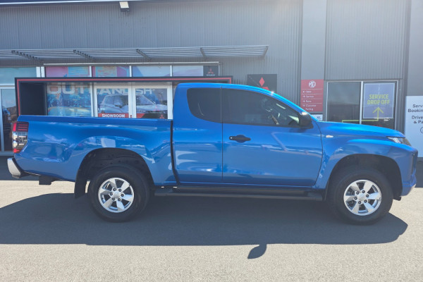 2022 Mitsubishi Triton MR GLX+ Ute Image 11