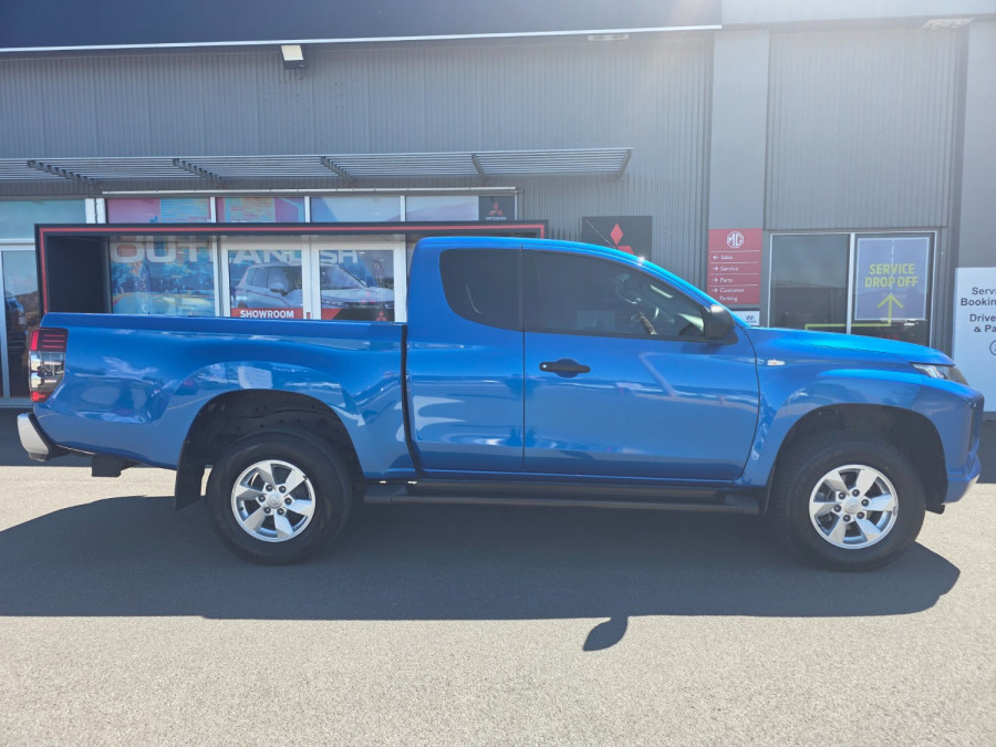 2022 Mitsubishi Triton MR GLX+ Ute Image 11