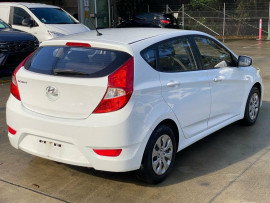 2016 MY17 Hyundai Accent RB4 Active Hatch image 4